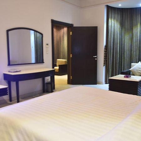 Al Tayyar Suites & Hotel Apartments - Riyadh Ngoại thất bức ảnh
