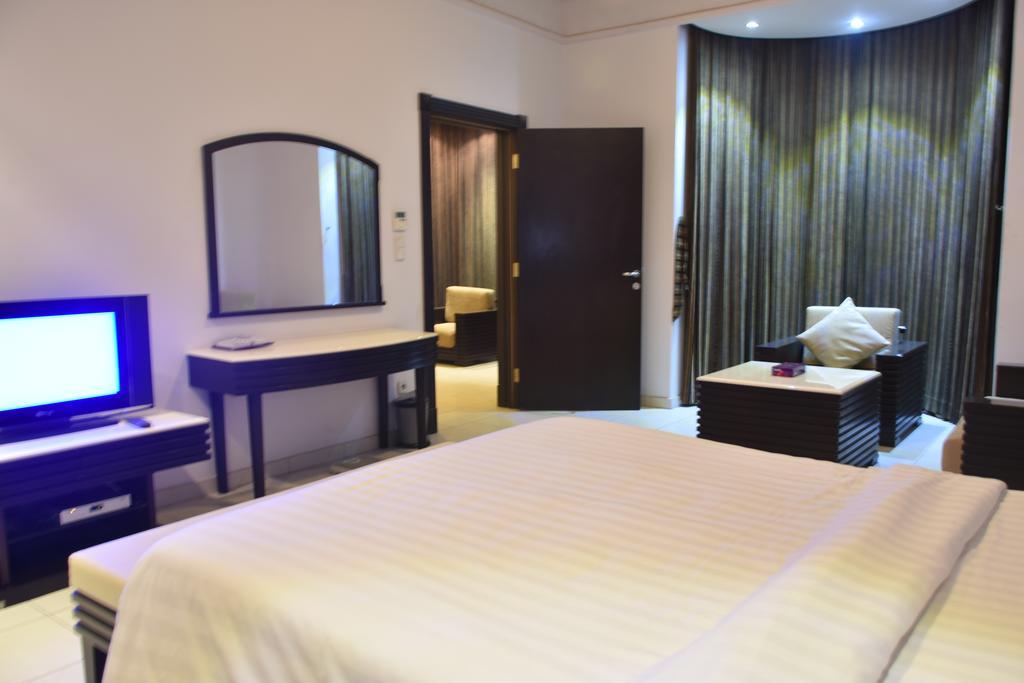 Al Tayyar Suites & Hotel Apartments - Riyadh Ngoại thất bức ảnh